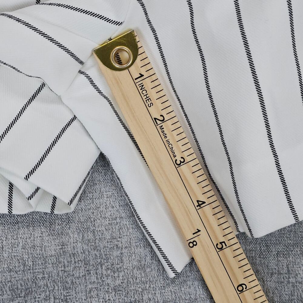 NWT Torrid Shorts Womens Size 16 White Black Pinstrip Twill Tailored Classic - Picture 10 of 11